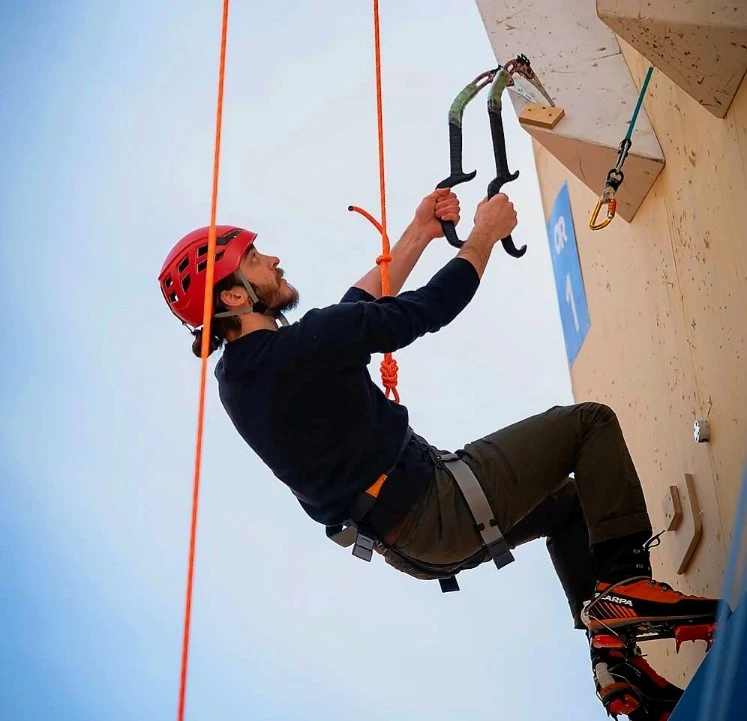 Climb YEG Lesson - Epic Experiences